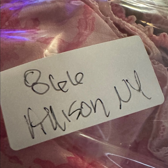 ALLISON NEW YORK DELILAH MINI SKIRT SIZE MEDIUM NWT FLORAL PINK RUFFLY - Picture 9 of 9